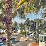 Studio On The Beach In Camps Bay